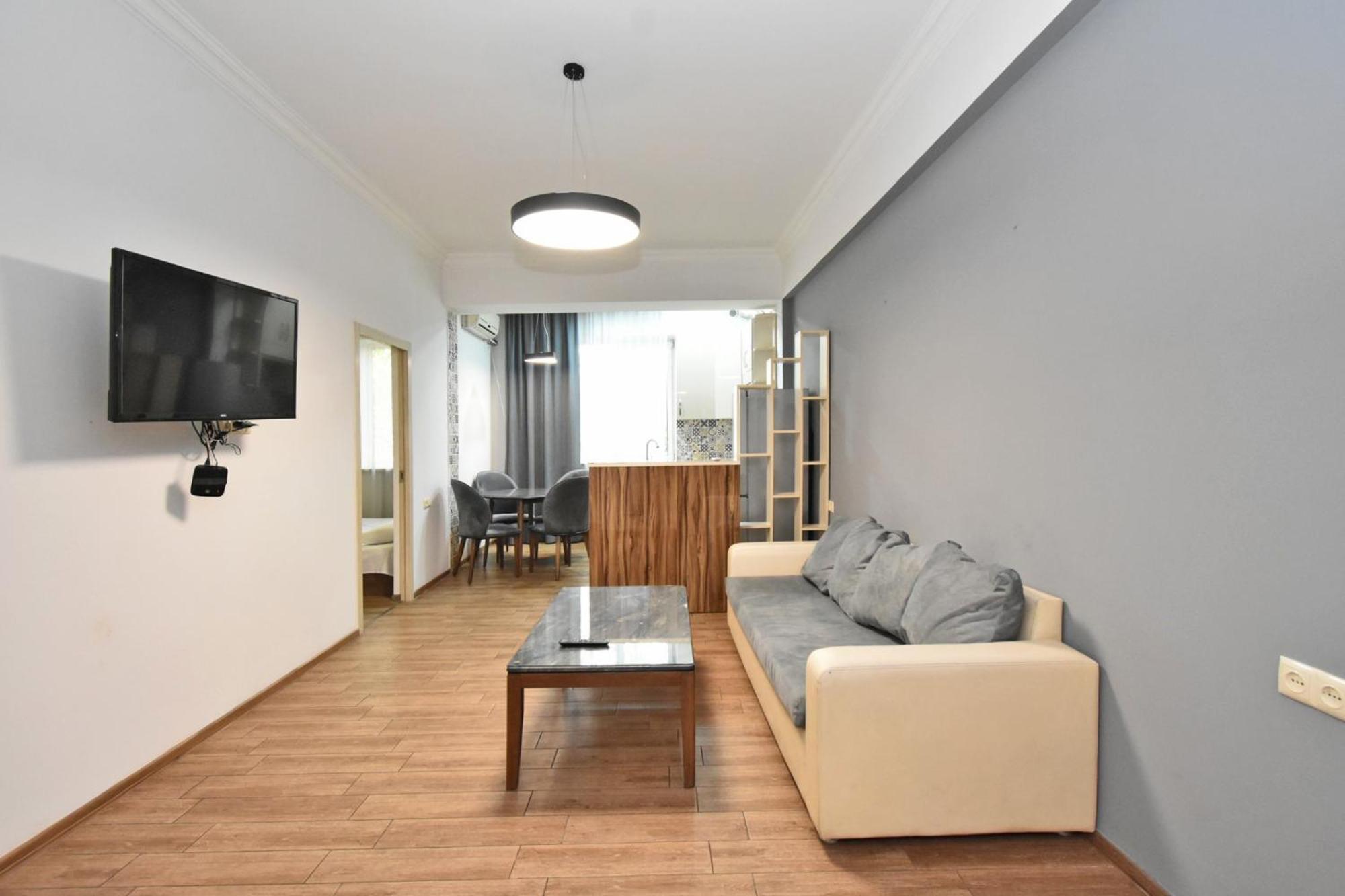 Rent Inn Yerevan On Chaykovski Street Exterior foto